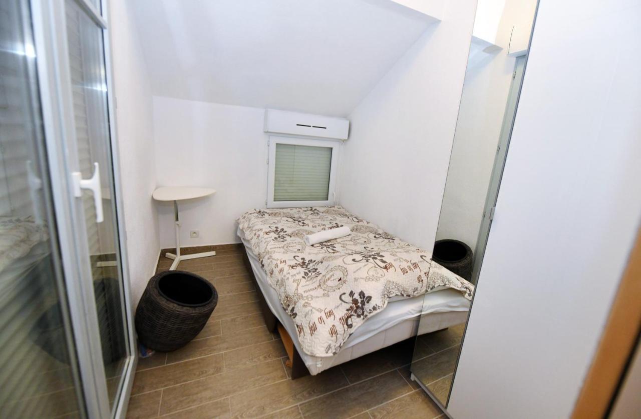 Apartmani Ivan V Relax โวดีเซ ภายนอก รูปภาพ