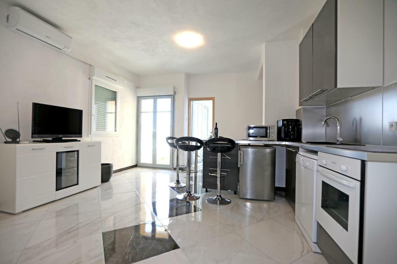 Apartmani Ivan V Relax โวดีเซ ภายนอก รูปภาพ